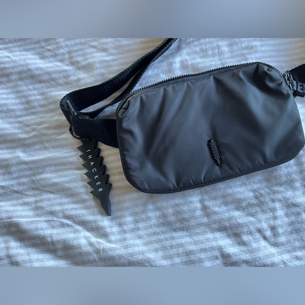 Thacker aurora nylon crossbody belt bag - Picture 5 of 9